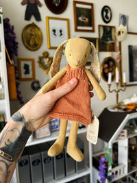 Lapine 🐰💐 taille 2